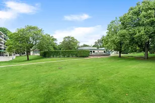 10411 Cedar Lake Rd, Minnetonka, MN 55305 - Photo 68