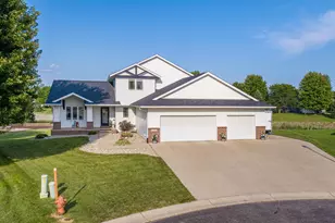 120 Callaway Ct, Mankato, MN 56001 - Photo 2