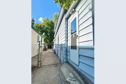 486 Lawson Avenue W, Saint Paul, MN 55117 - Photo 4