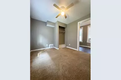 486 Lawson Avenue W, Saint Paul, MN 55117 - Photo 10