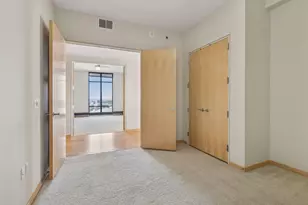 201 S 11th St, Minneapolis, MN 55403 - Photo 28