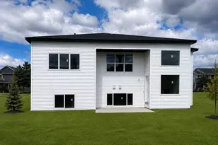 4986 Chalet Ct, Red Wing, MN 55066 - Photo 2