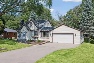 160 Mission Ln, Bloomington, MN 55420 - Photo 2