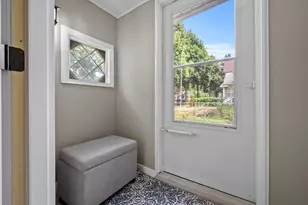 802 Fuller Ave, Saint Paul, MN 55104 - Photo 4
