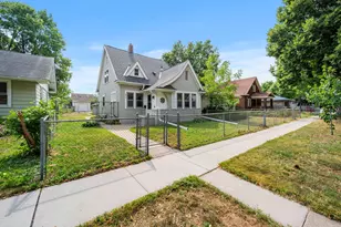 802 Fuller Ave, Saint Paul, MN 55104 - Photo 2