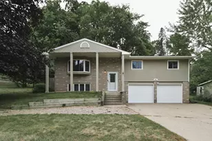 643 Pioneer Rd, Red Wing, MN 55066 - Photo 2