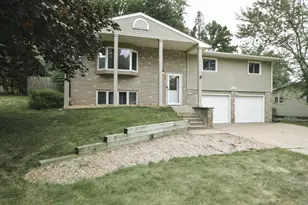 643 Pioneer Rd, Red Wing, MN 55066 - Photo 1