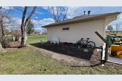 3002 4th Street NE, Austin, MN 55912 - Photo 12