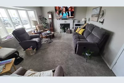 3002 4th Street NE, Austin, MN 55912 - Photo 8