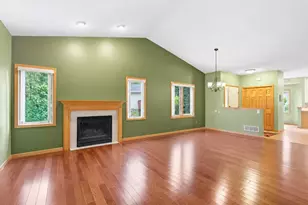 13250 39th Ave N, Plymouth, MN 55441 - Photo 2