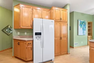 13250 39th Ave N, Plymouth, MN 55441 - Photo 16