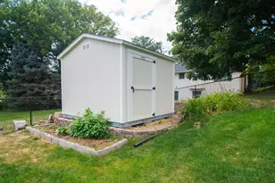 2205 Jennifer Ct, North Saint Paul, MN 55109 - Photo 20