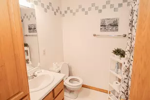 2205 Jennifer Ct, North Saint Paul, MN 55109 - Photo 14