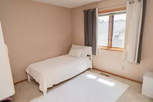 2205 Jennifer Ct, North Saint Paul, MN 55109 - Photo 10