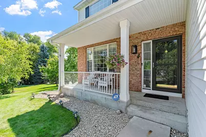 2051 Highgate Circle, Chanhassen, MN 55317 - Photo 4