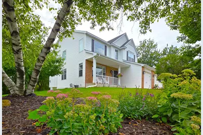 2051 Highgate Circle, Chanhassen, MN 55317 - Photo 6