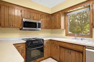 7719 Knollwood Dr, Mounds View, MN 55112 - Photo 16