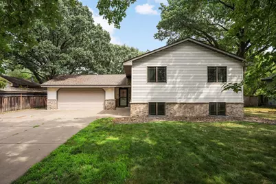 7719 Knollwood Drive, Mounds View, MN 55112 - Photo 1