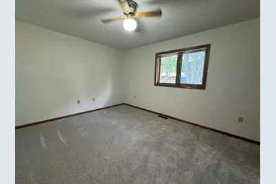 500 Deschepper Street, Marshall, MN 56258 - Photo 8