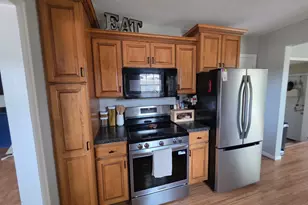 518 N Burlington Ave, Fergus Falls, MN 56537 - Photo 2