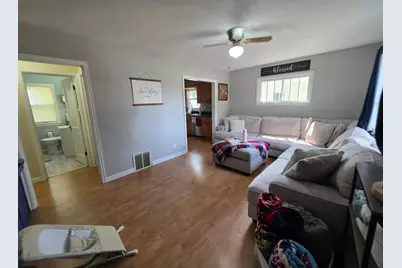 518 N Burlington Avenue, Fergus Falls, MN 56537 - Photo 6