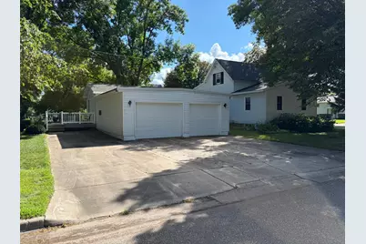 519 5th Street NW, Renville, MN 56284 - Photo 2