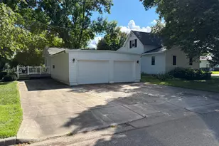 519 5th St NW, Renville, MN 56284 - Photo 2
