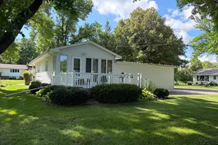 519 5th St NW, Renville, MN 56284 - Photo 4