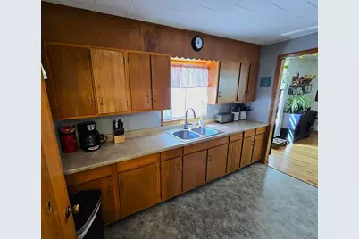 529 N Section Avenue, Spring Valley, MN 55975 - Photo 4