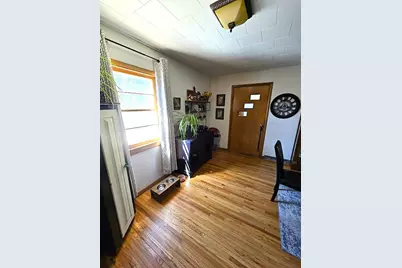 529 N Section Avenue, Spring Valley, MN 55975 - Photo 6