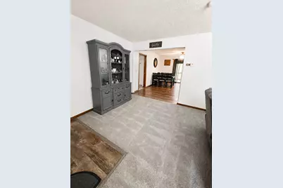 1516 Wellington Crescent, Faribault, MN 55021 - Photo 6