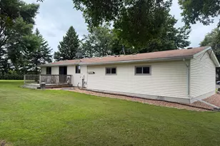 306 9th Ave, Clarkfield, MN 56223 - Photo 4