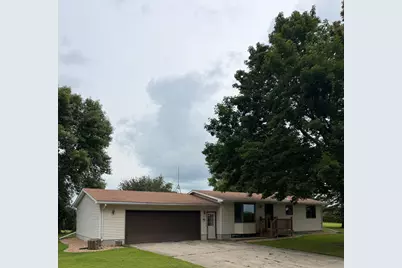 306 9th Avenue, Clarkfield, MN 56223 - Photo 2