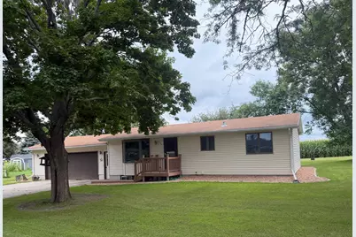 306 9th Avenue, Clarkfield, MN 56223 - Photo 1