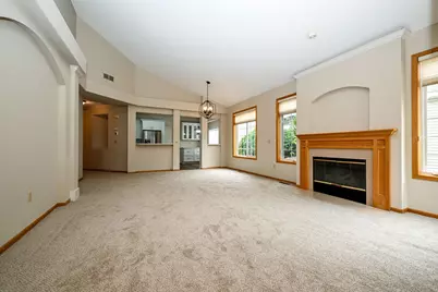 4210 Lawndale Lane N, Plymouth, MN 55446 - Photo 8