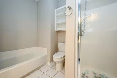 4210 Lawndale Lane N, Plymouth, MN 55446 - Photo 16