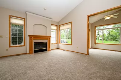 4210 Lawndale Lane N, Plymouth, MN 55446 - Photo 6