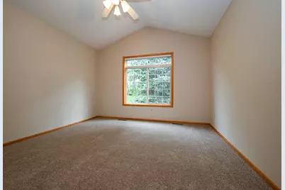 4210 Lawndale Lane N, Plymouth, MN 55446 - Photo 14