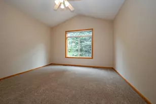 4210 Lawndale Ln N, Plymouth, MN 55446 - Photo 14