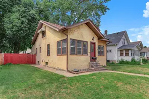 1283 Rice St, Saint Paul, MN 55117 - Photo 2