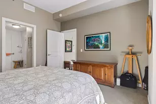 370 Marshall Ave, Saint Paul, MN 55102 - Photo 28