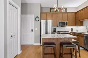 370 Marshall Ave, Saint Paul, MN 55102 - Photo 14