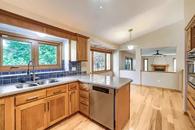 1119 Bonnieview Drive, Woodbury, MN 55129 - Photo 12