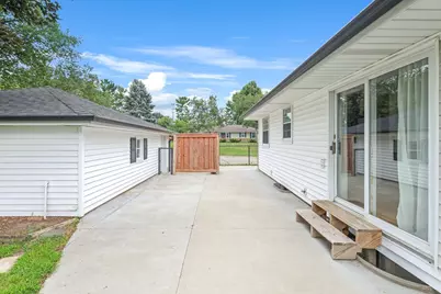 9141 Oliver Avenue S, Bloomington, MN 55431 - Photo 12
