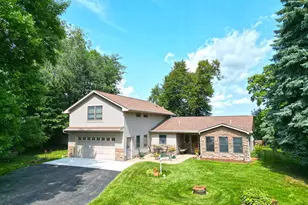 9962 91st St NW, Annandale, MN 55302 - Photo 1