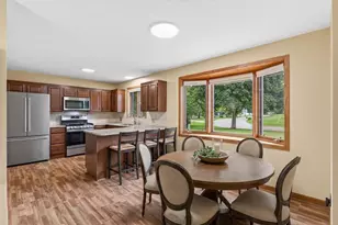 7712 Riverdale Dr N, Brooklyn Park, MN 55444 - Photo 6