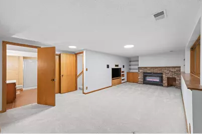 7712 Riverdale Drive N, Brooklyn Park, MN 55444 - Photo 30