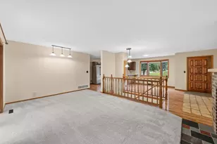 7712 Riverdale Dr N, Brooklyn Park, MN 55444 - Photo 8