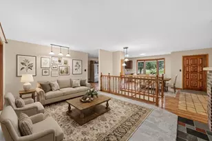 7712 Riverdale Dr N, Brooklyn Park, MN 55444 - Photo 2