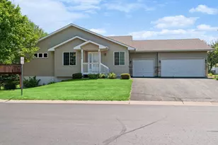 8556 Adair Cir N, Brooklyn Park, MN 55443 - Photo 4